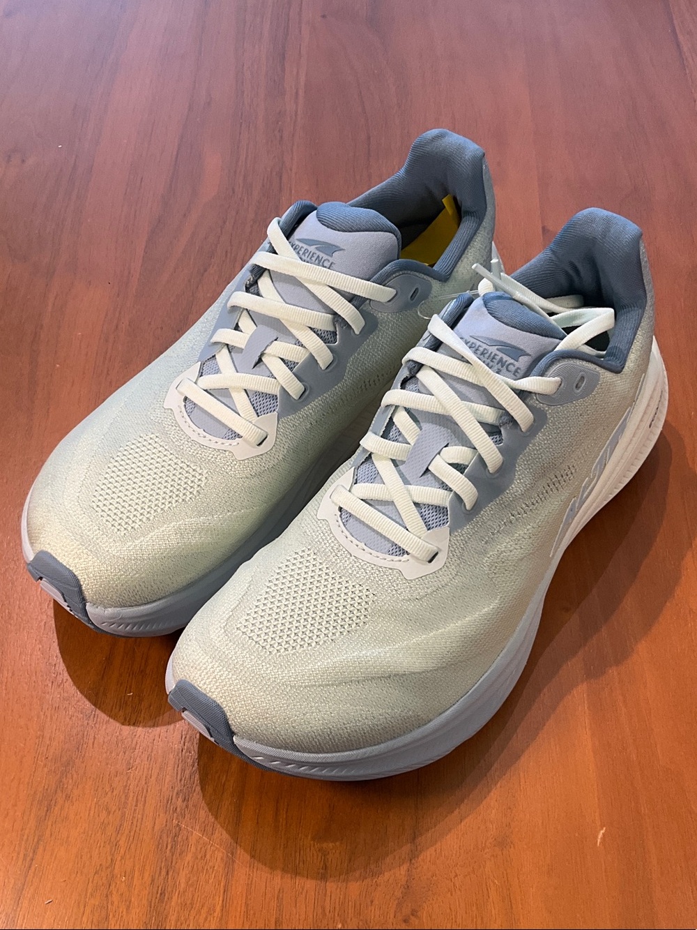 Flow 3 Altra Women's Athletic Shoes - Light Blue and White sample